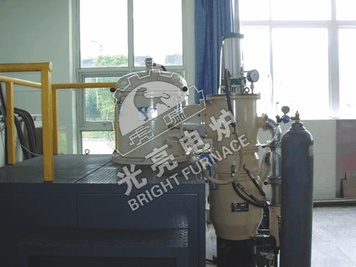 熱烈慶祝光亮電爐公司，被奉化市鄉鎮工業局評為“重點工業企業”